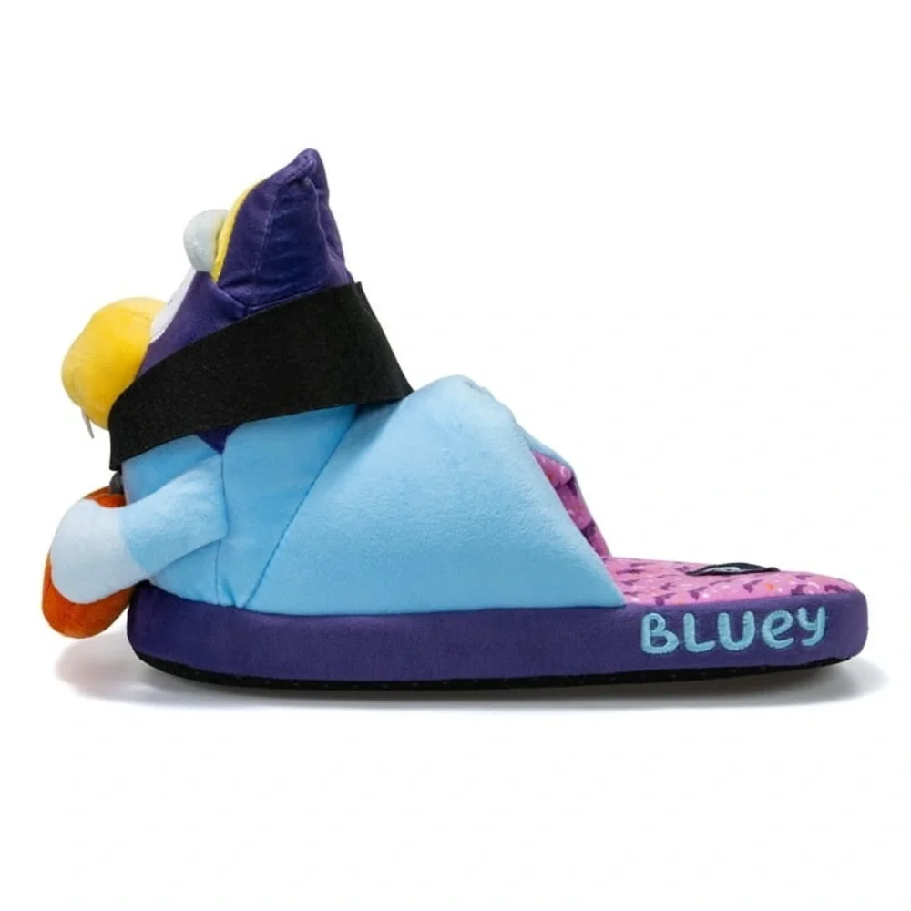 3D Slippers of Bluey & Bingo IM OBSESSED W/THESE. They r PLUSH & Slip Proof  NWT